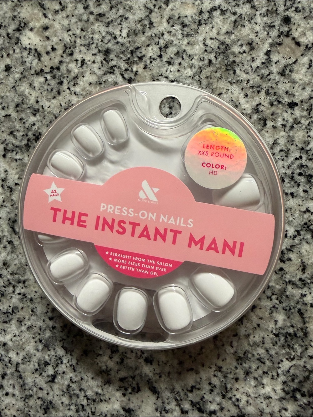 Press-On Nails The Instant Mani - White by AOA Studio
